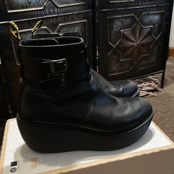 DR MARTIN CAITLIN WEDGE ZIP Side double buckel leather black boot - Picture 5 of 5